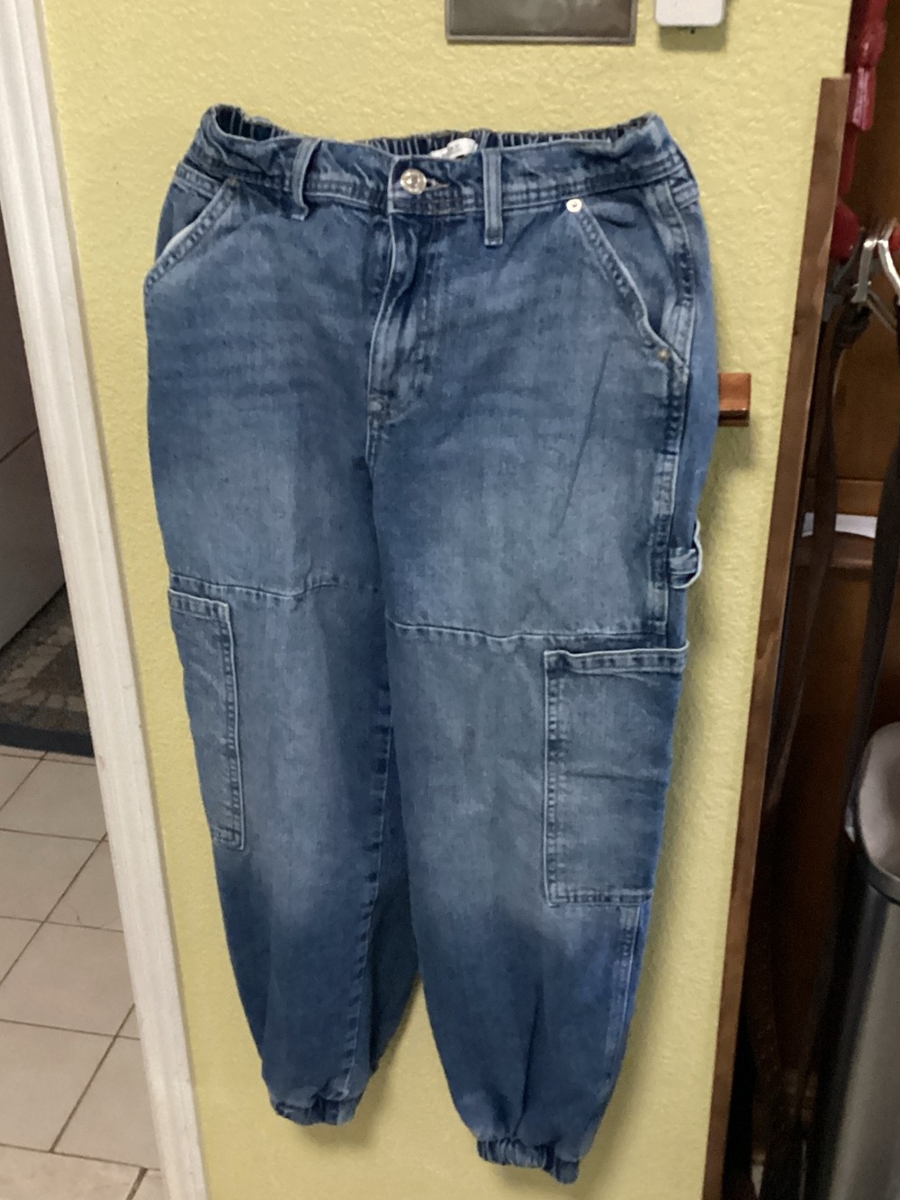 Forever 21 Mens Washed Blue Relaxed jogger Jeans